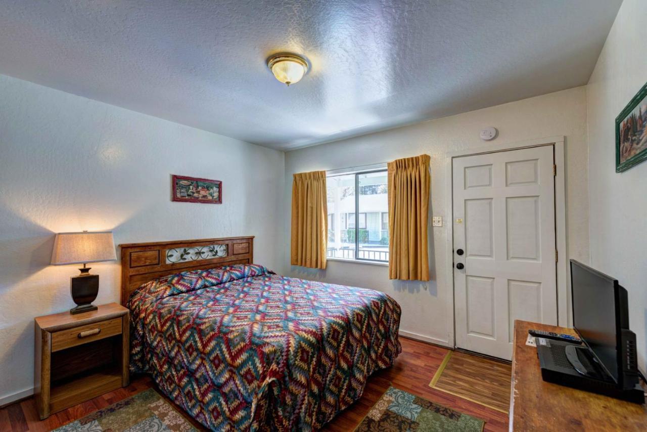 Lake Shasta Lodge Lakehead Ngoại thất bức ảnh